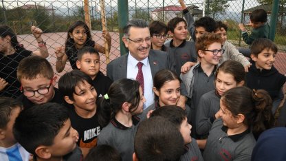 Trabzon Yomra’da öğrencilere oyun sahası müjdesi