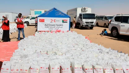 Türk Kızılay'dan Sudan'da yerinden edilenlere gıda katkısı