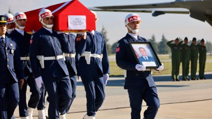 Uçak kazasında şehit olan iki subay Eskişehir’de karşılandı