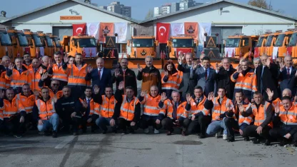 Yolların kahramanları kışa hazır... Karayolları makime parkı yenilendi