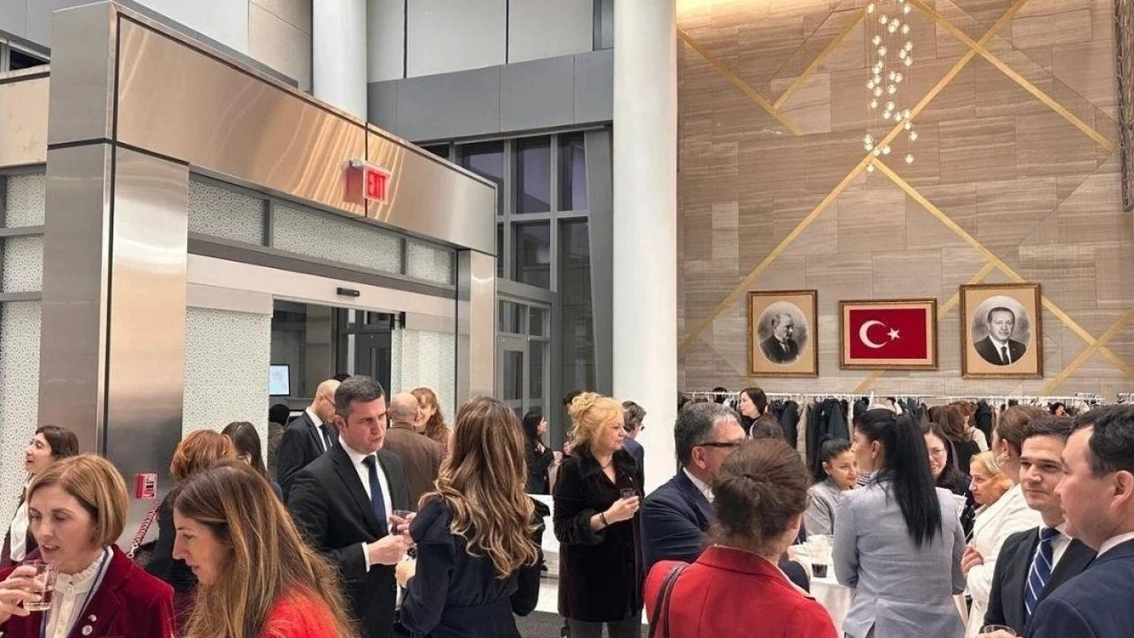 ABD’de Dünya Türk Dili Ailesi günü coşkusu