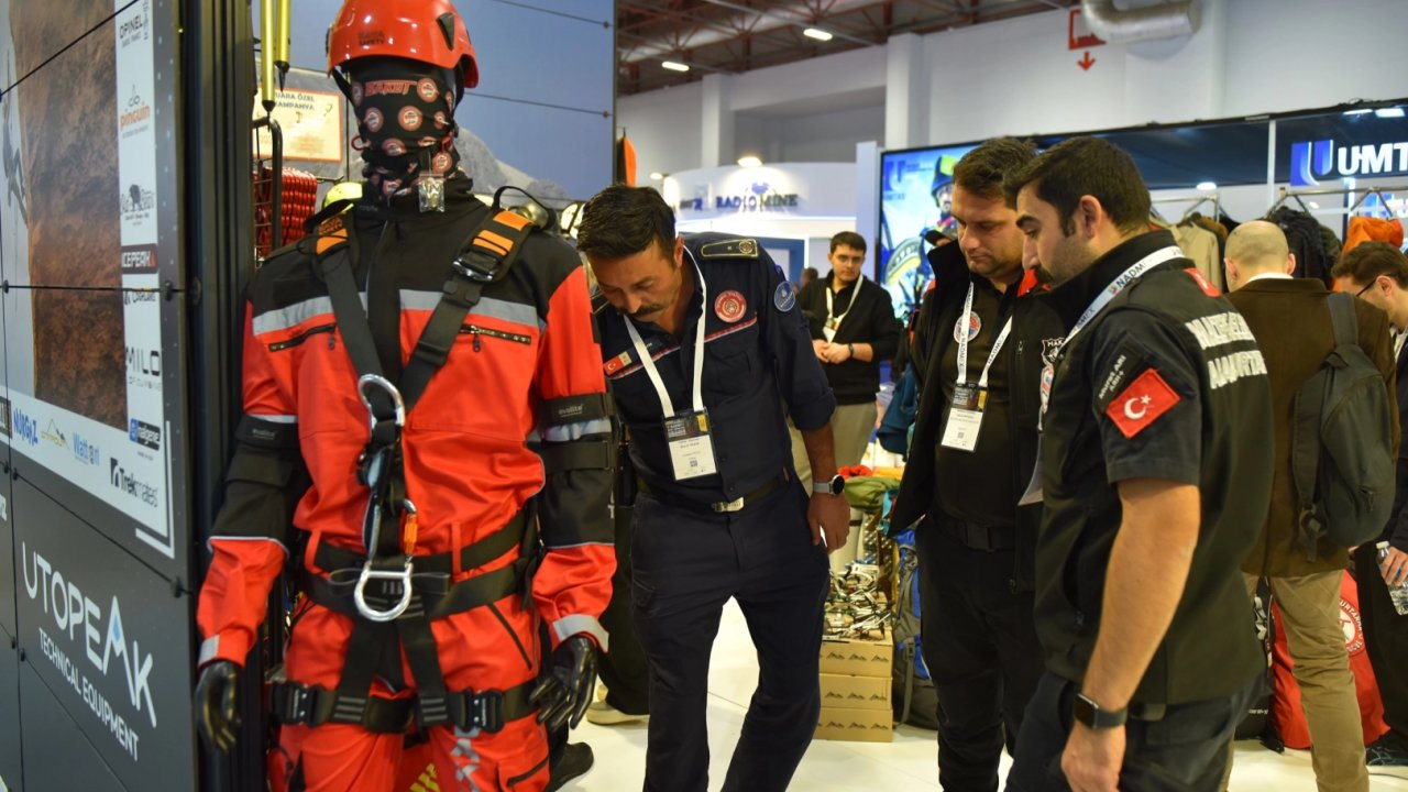 Afet Yönetimi Zirvesi ve Fuarı Türkiye&#039;nin tüm paydaşlarını buluşturdu