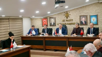 AK Parti Sakarya’da değerlendirme toplantıları yapıldı