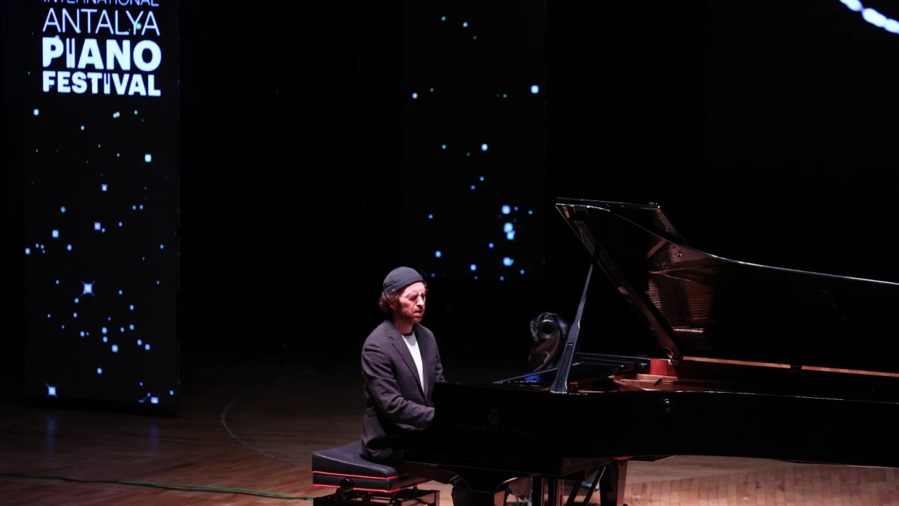 Antalya Piyano Festivali’nde klasik müziğe yolculuk