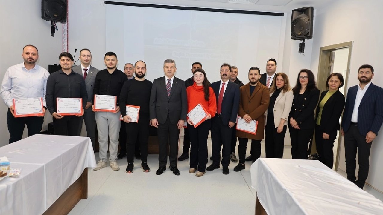 Artvin&#039;de tütün kullanımını bırakan 15 kişiye Vali Ergün&#039;den teşekkür