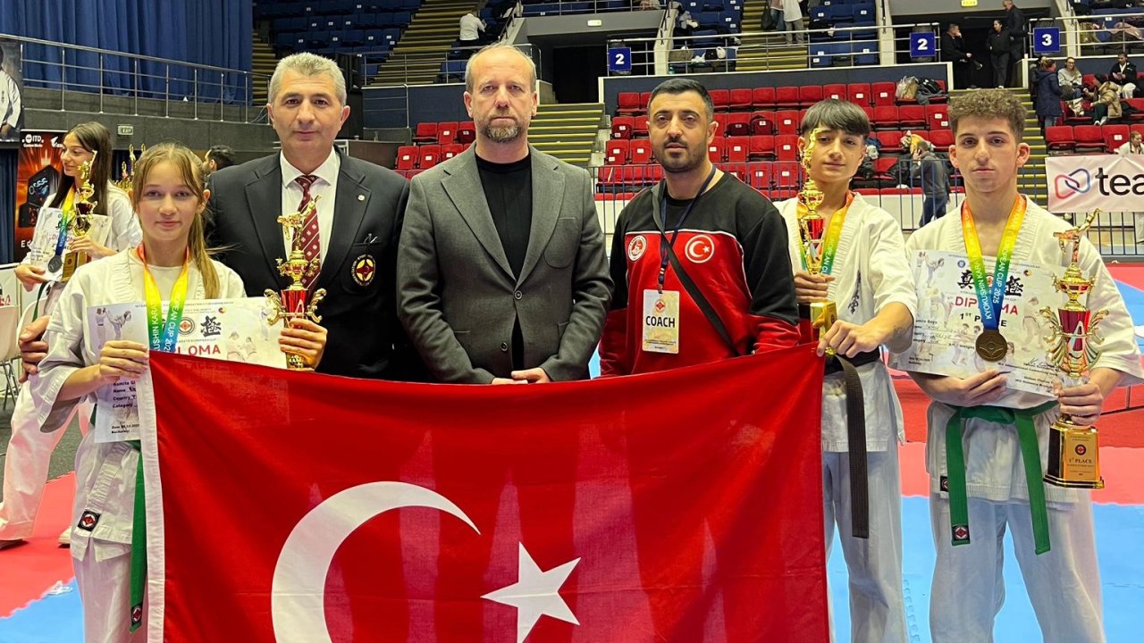 Avrupa&#039;da Yıldırım rüzgarı