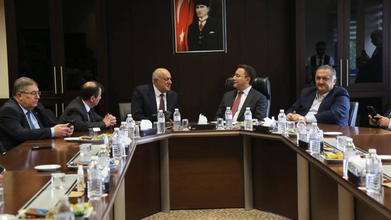 Babacan Çumra Şeker Fabrikasını ziyaret etti