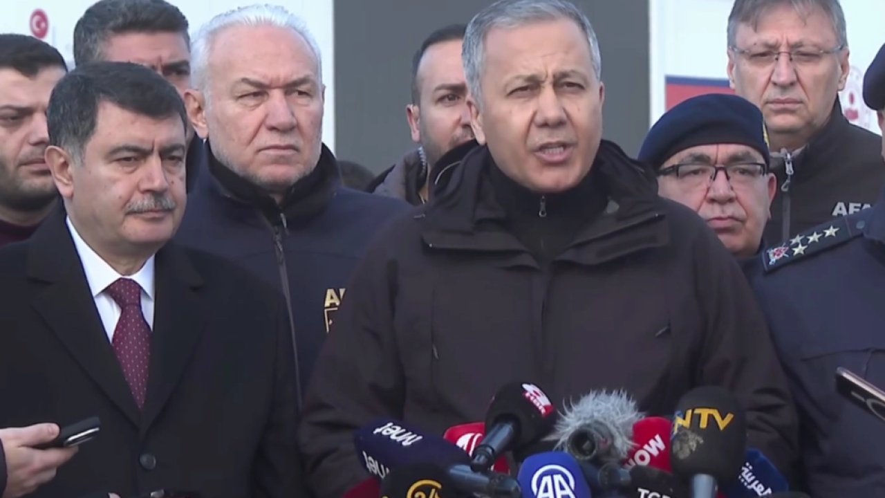 Bakan Yerlikaya olay yerinden açıkladı... Ses kayıt cihazı ve kara kutu çıkarıldı