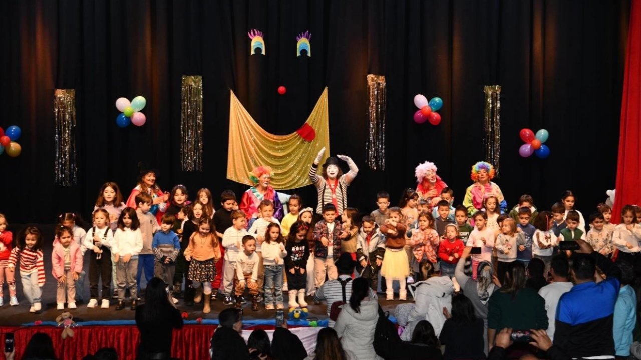 Balıkesir’de çocuk ve yetişkinlere tiyatro keyfi