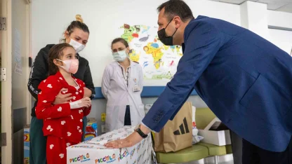 Bornova’da minik kalplere dayanışma desteği