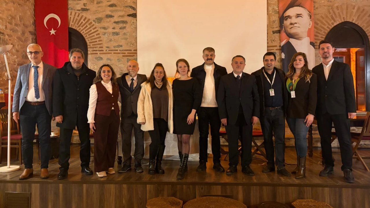 Bursa Bölgesel Turist Rehberleri Odası'nda Tansu Erçevik güven tazeledi