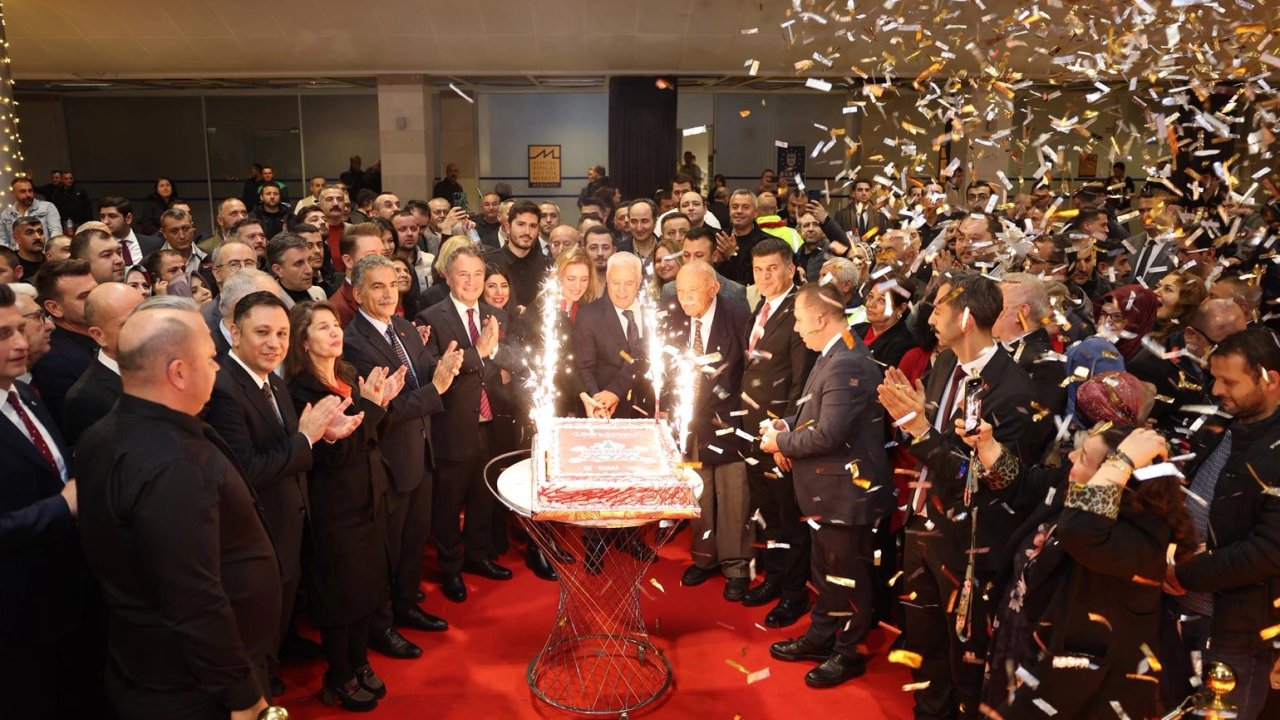 Bursa Büyükşehir ailesi yeni yılı birlikte kutladı