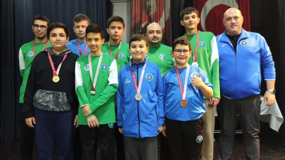 Bursa Büyükşehir Belediyesporlu satranççılardan 10 madalya