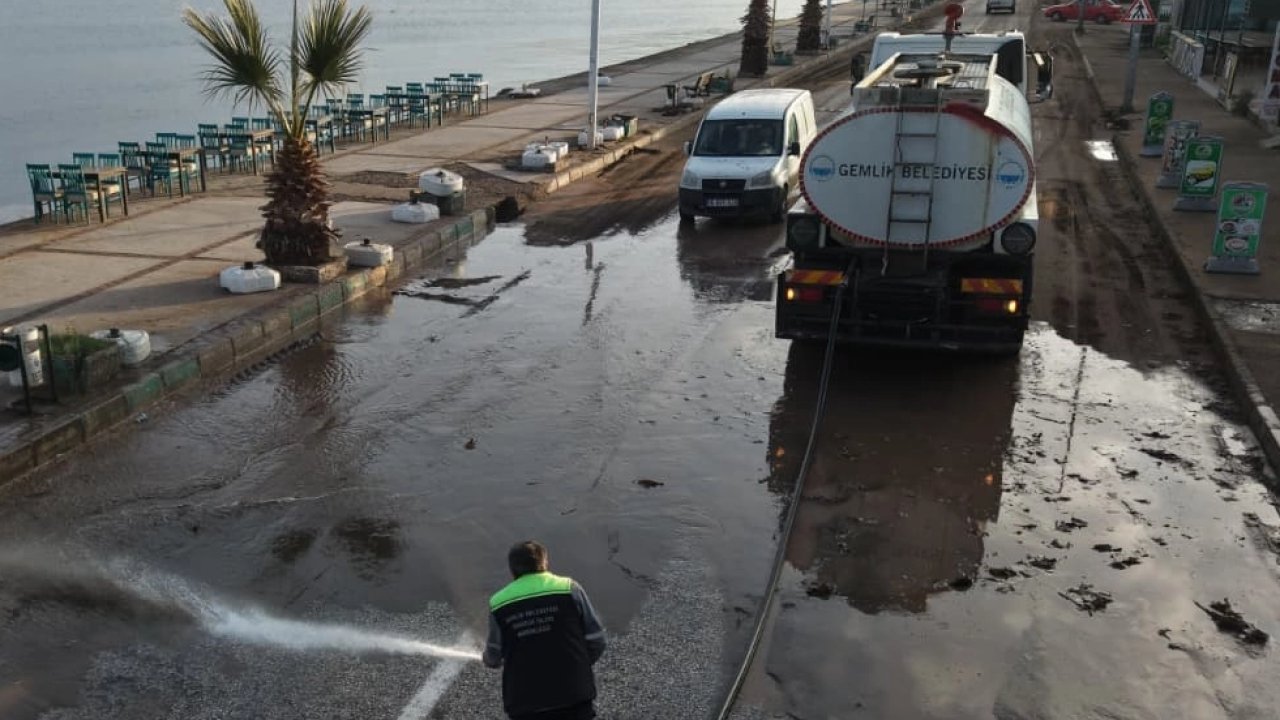 Bursa Gemlik’te temizlik ve güvenlik için aralıksız çalışma