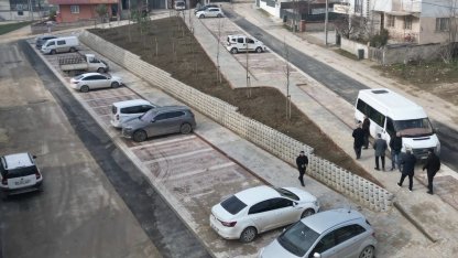 Bursa İnegöl’de otoparkla birlikte 24 fidan toprağa kavuştu