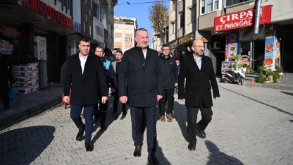 Bursa Karacabey'de Başkan Karabatı sahada