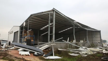 Bursa Nilüfer’de iki kaçak yapı daha yıkıldı