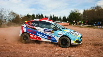 Bursa Osmangazi'nin gururundan podyumda çifte başarı