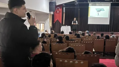 Bursa’da gençlere “Teknoloji Bağımlılığı” eğitimi verildi