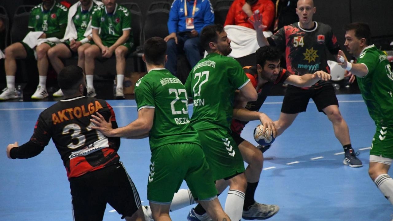 Bursa'da Nilüfer Belediyespor evinde farklı kazandı