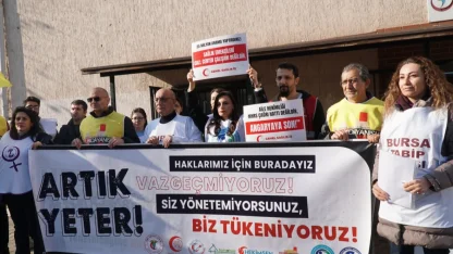 Bursa'da sağlık emekçileri hakları için sokakta!
