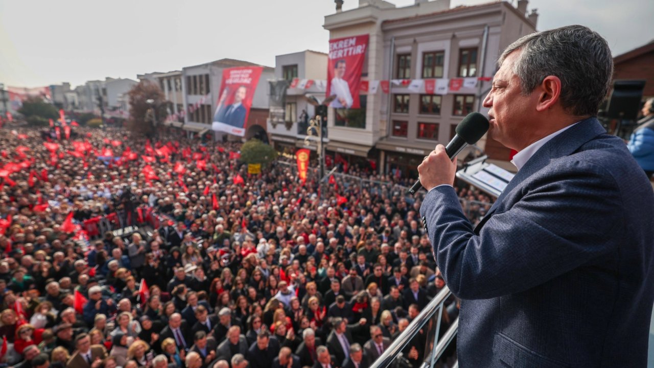 CHP lideri Özgür Özel Edirne'den iktidara yüklendi: Salonların partisi değil, meydanların partisiyiz