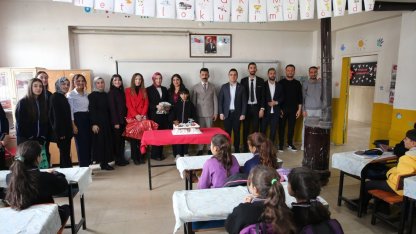 Çocuklara "İyi ki doğ-Muş" ile sürpriz ziyaret