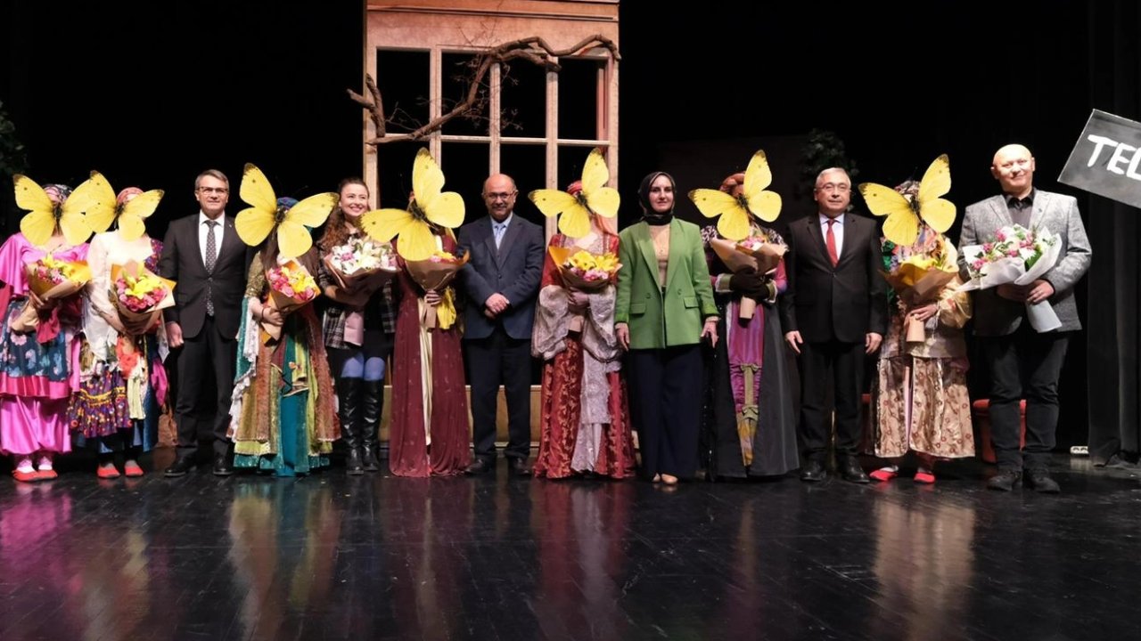 Devlet Tiyatroları çocukları masal dolu yolculuğa çıkarıyor