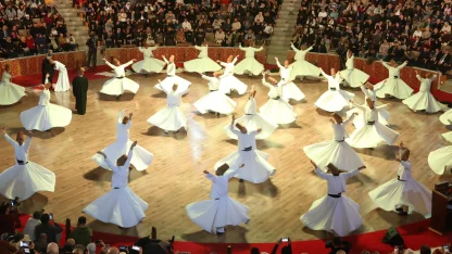 Dünyanın dört bir yanından Mevlana dostları Konya’da buluştu