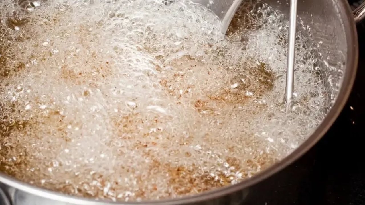 Düzce&#039;de 4 yaşındaki çocuk kızgın yağda yaralandı!