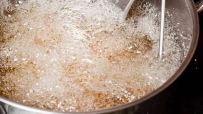 Düzce'de 4 yaşındaki çocuk kızgın yağda yaralandı!