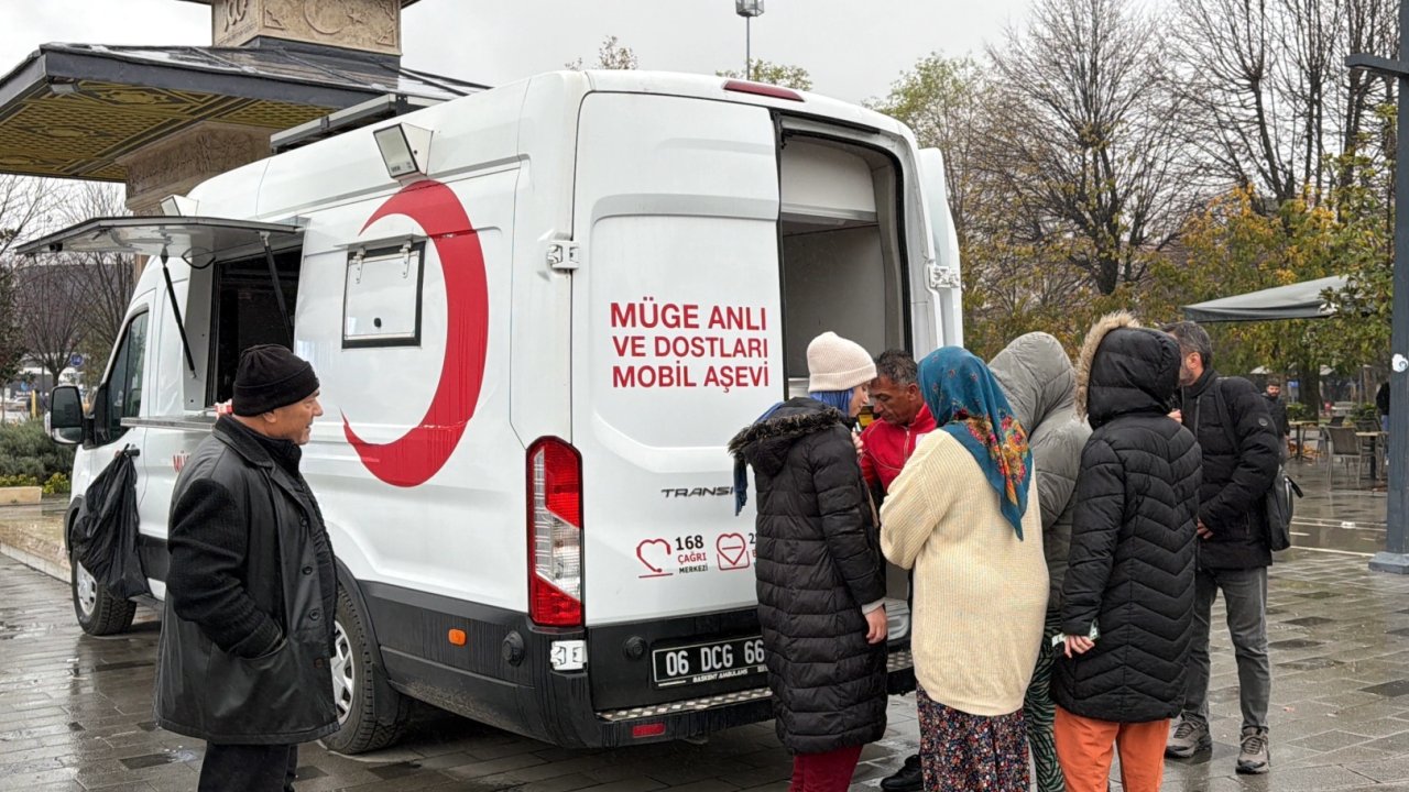 Düzce'de "Müge Anlı ve Dostları"ndan soğuk havada iç ısıtan destek
