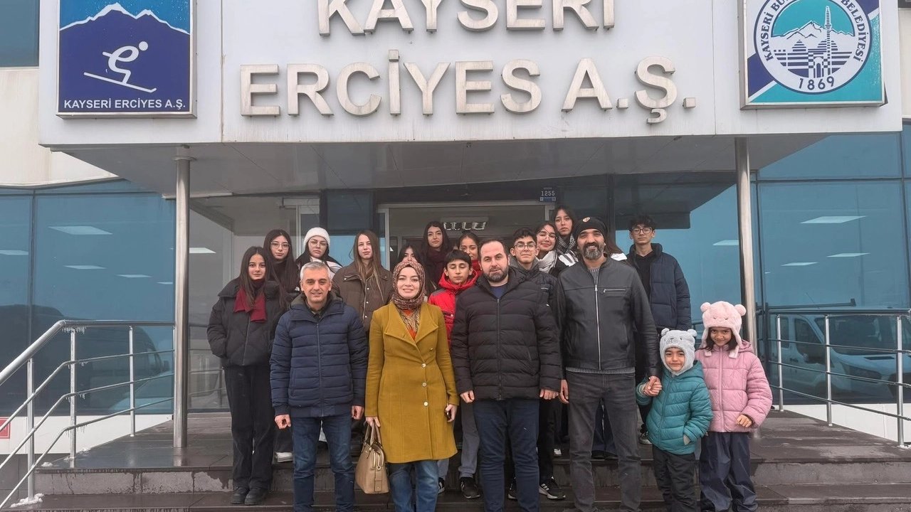 Erciyes&#039;in zirvesinde öğrencilere uluslararası etkinlik
