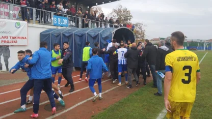 Ergene Velimeşespor ile Uzunköprüspor maçında gazeteciye ve futbolculara saldırı!