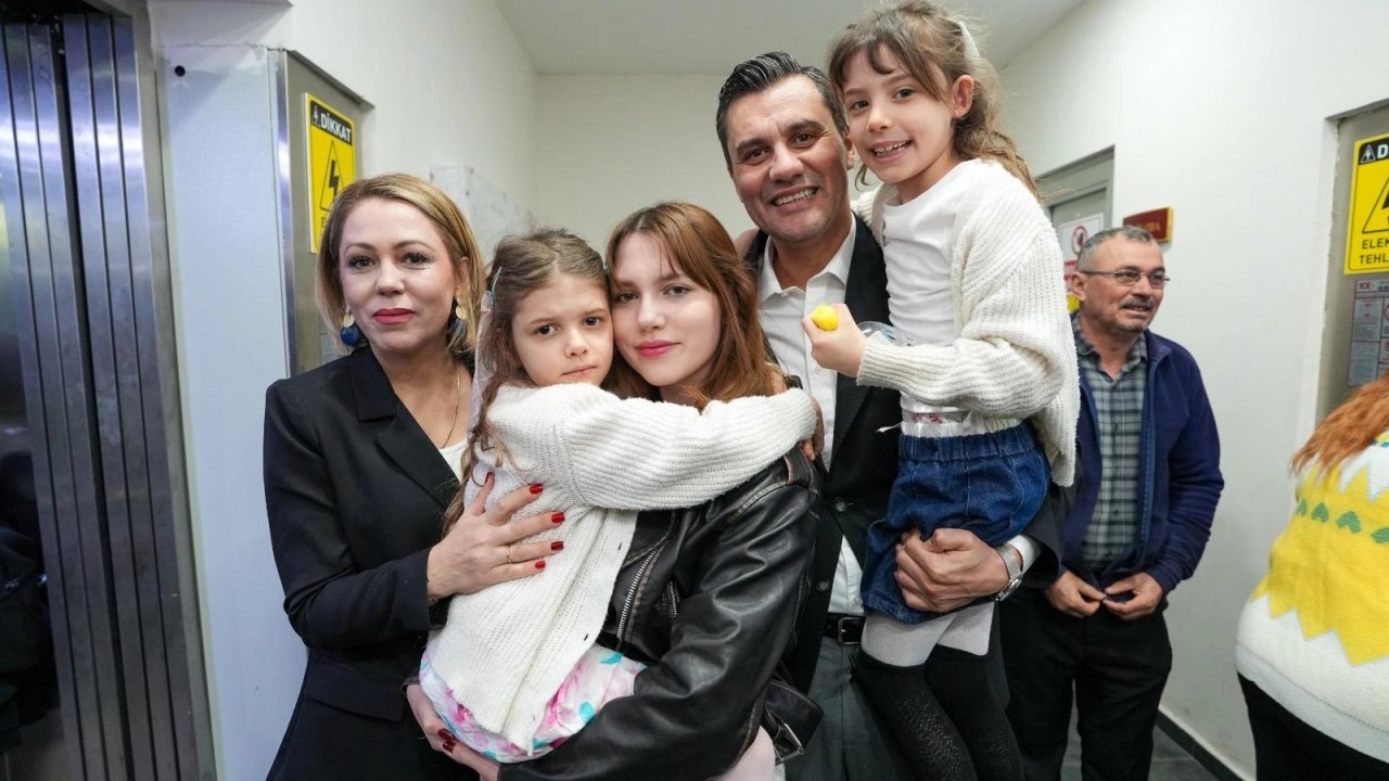 Ferdi Zeyrek Vakfı&#039;ndan kırsaldaki çocuklara &#039;kışlık kıyafet&#039; desteği