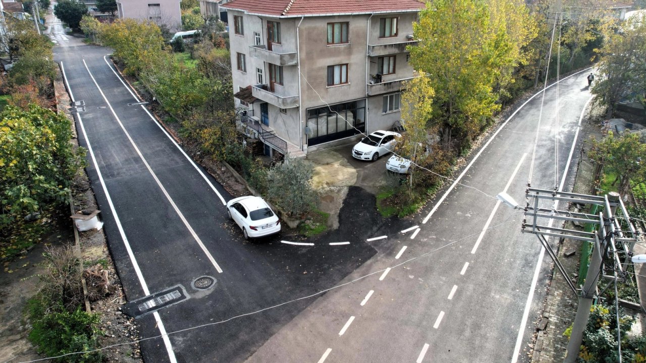 Gölcük’te 150 sokak ve caddede üstyapı seferberliği