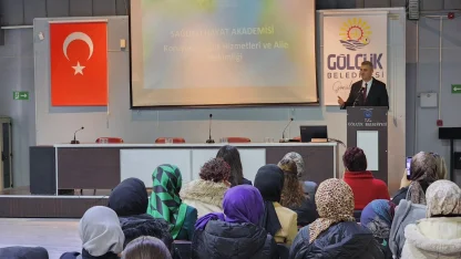 Gölcük’te sağlıklı yaşamın kapıları aralandı