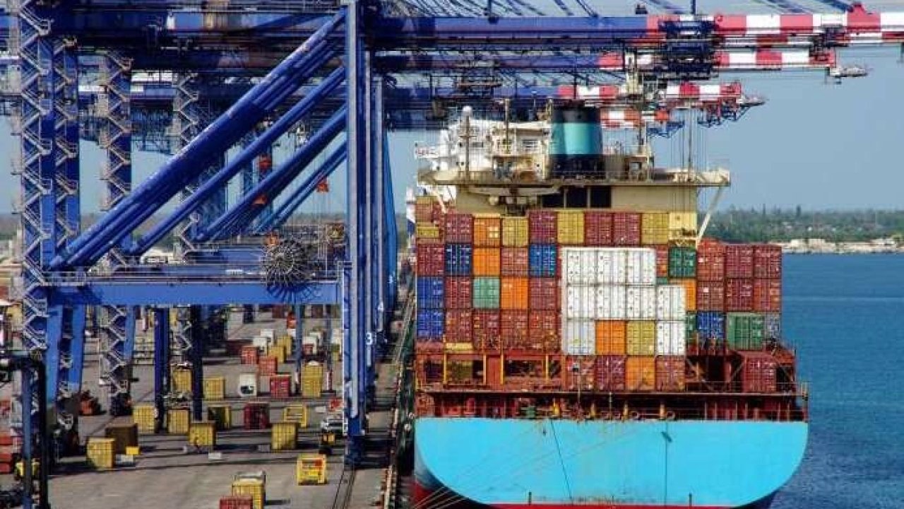 İhracat ve ithalat arttı; dış ticaret açığı genişledi