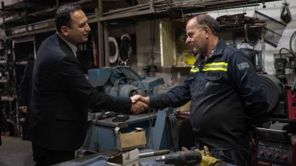 İzmir Bornova'da Başkan Eşki saha mesaisinde