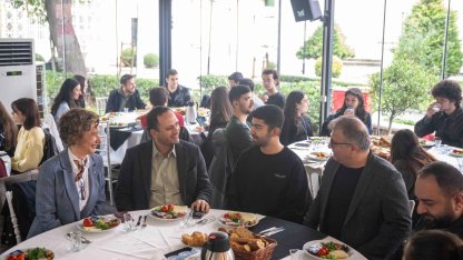 İzmir Bornova’da Gençlik ve Cumhuriyet vurgusu