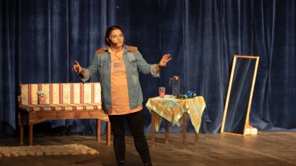 İzmir Narlıdere’de “Özel Anne” oyunu sanatseverlerle buluştu