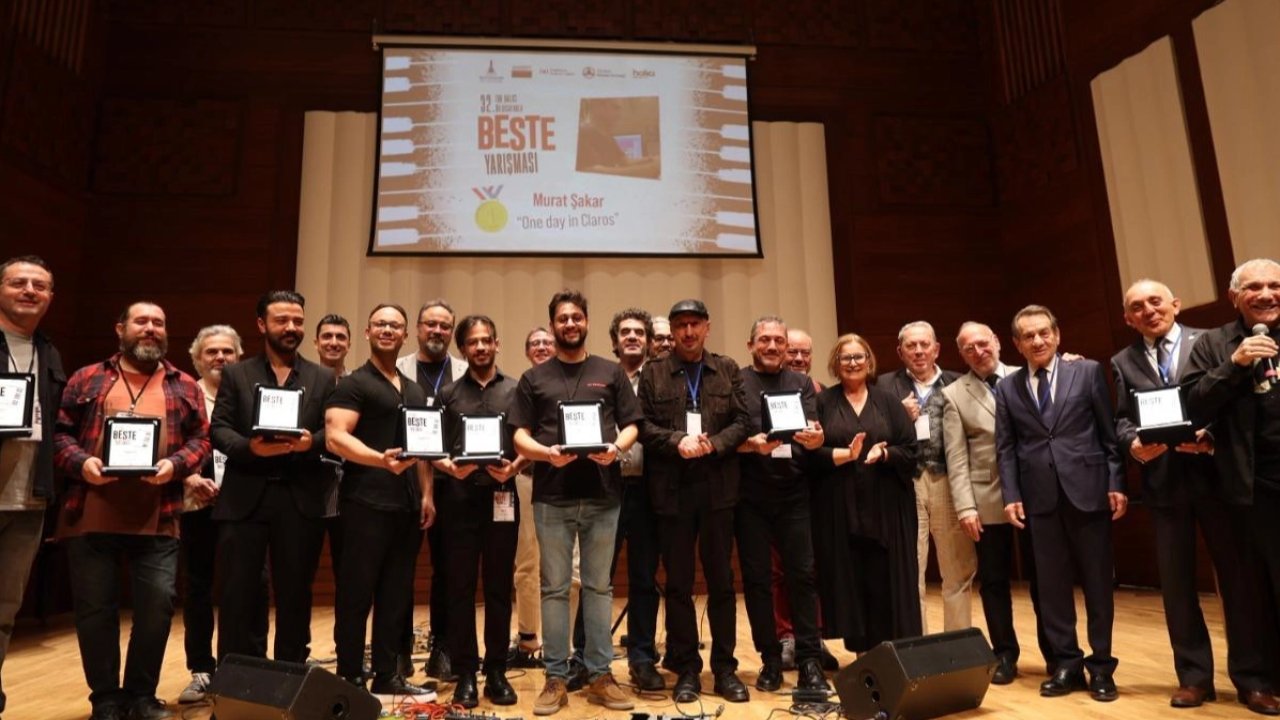 İzmir’de 'Bilgisayarla Beste Yarışması' finali yapıldı