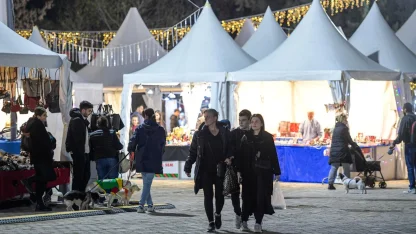 İzmir'de Kültürpark’a yeni yıl ruhu geldi