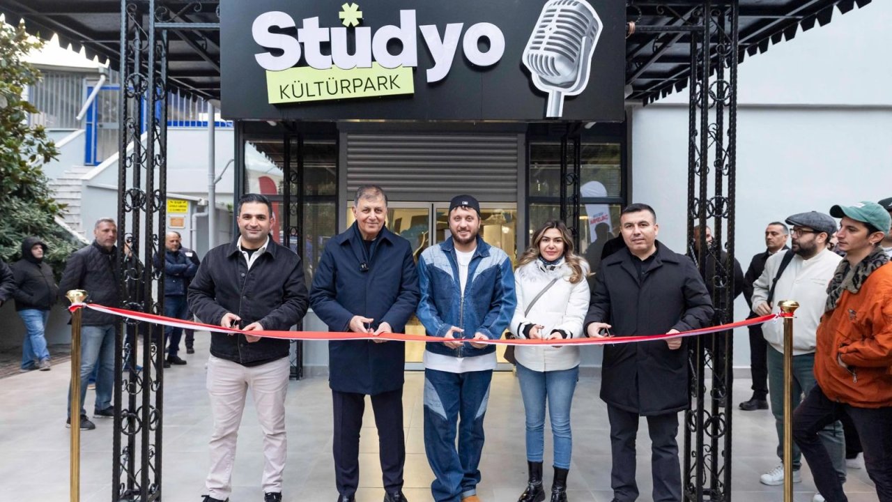 İzmir'de Stüdyo Kültürpark gençlere kapılarını açtı
