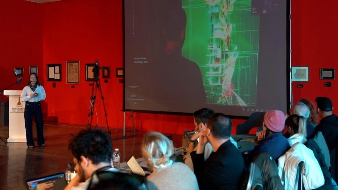 İzmir’de yapay zekâ ve dijital sanat buluşması
