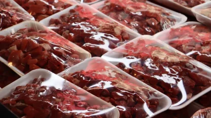 İzmit'te 'halk et' yüzleri güldürürken, 'askıda et' desteği sürüyor