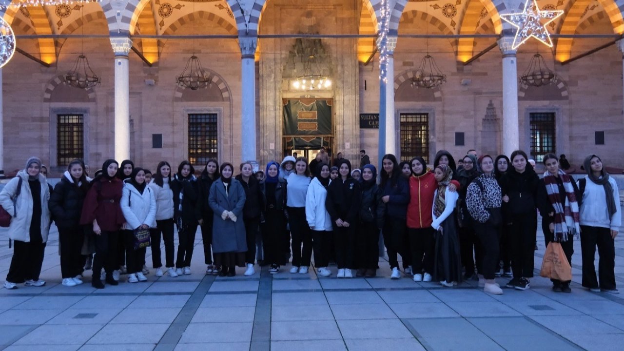 Karatay’da öğrenciler sabah namazı programında buluşuyor