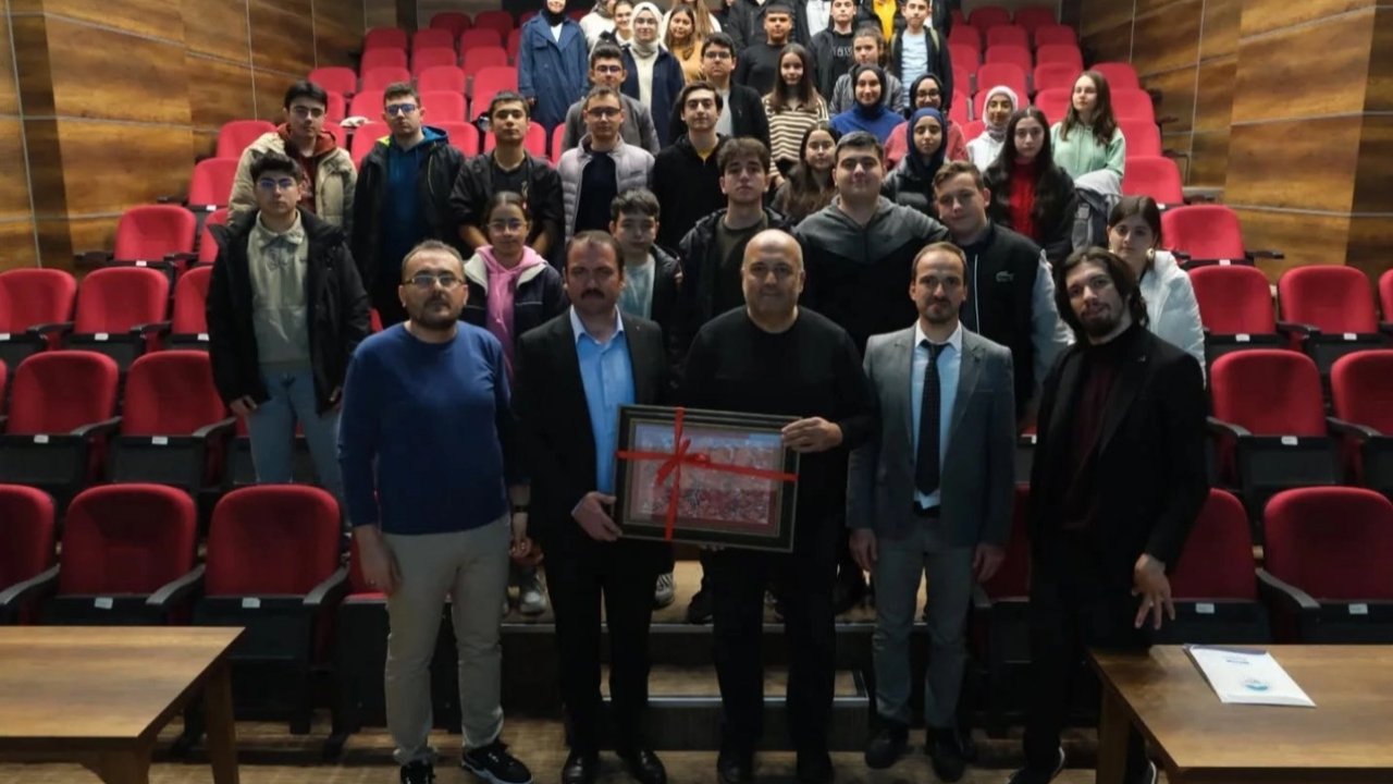 Kayseri Büyükşehir&#039;den gençlere Matematik Kampı