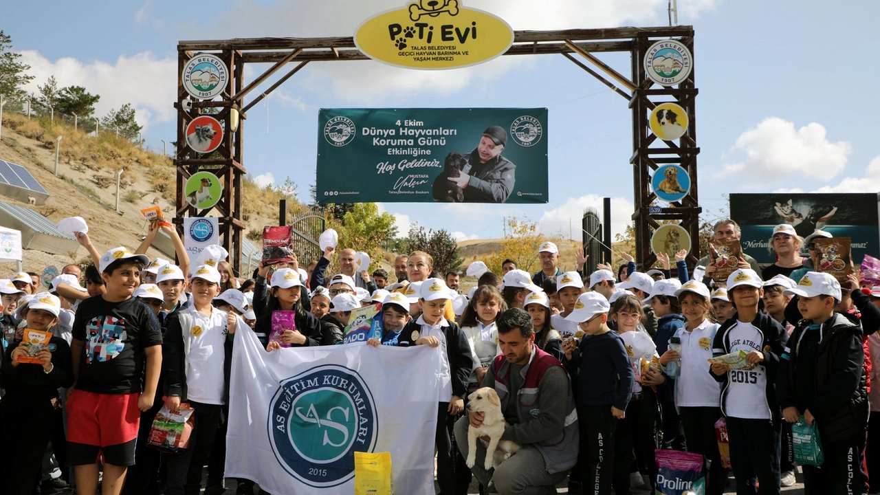 Kayseri Talas'tan can dostlara büyük merkez