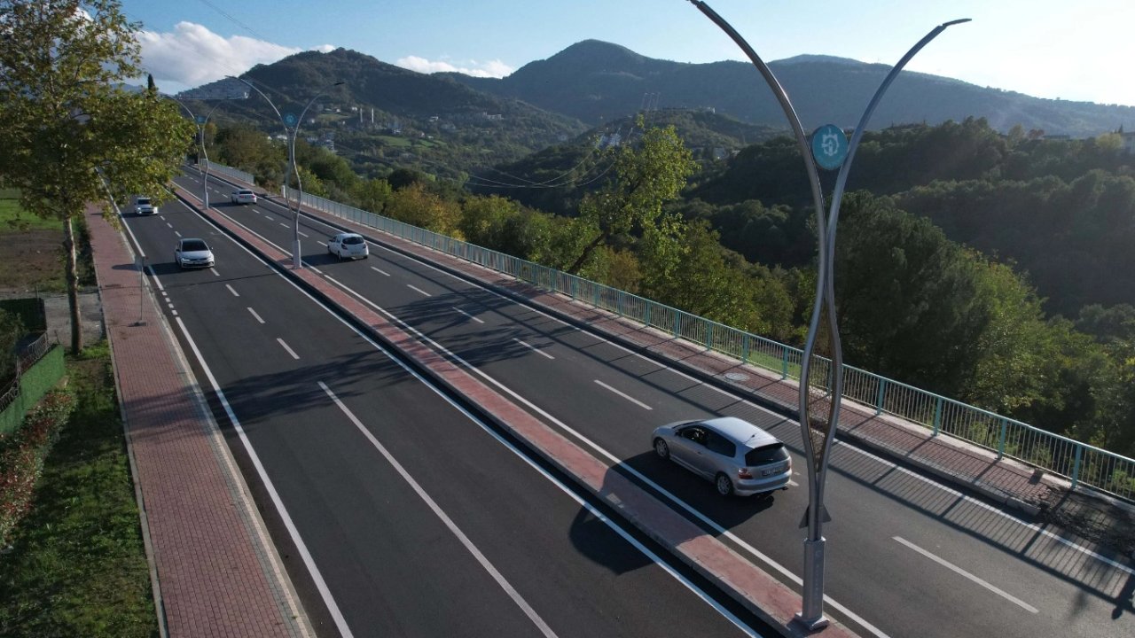 Kocaeli Büyükşehir’den Başiskele’ye modern yol çalışması